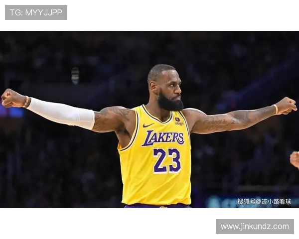 詹姆斯复出贡献两双数据 湖人轻松战胜爵士迎接胜利