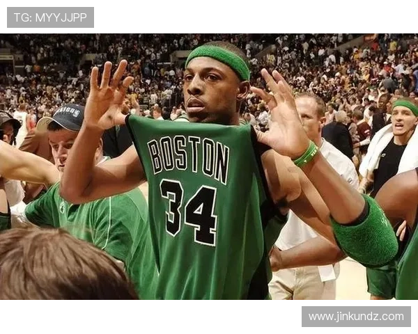 夜店遭遇刺杀事件皮尔斯感慨夹克救命只想结识女孩